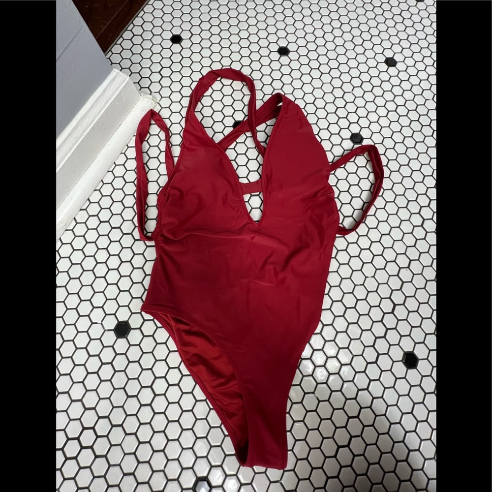 NWT cupshe one piece swimsuit size medium - Picture 2 of 5
